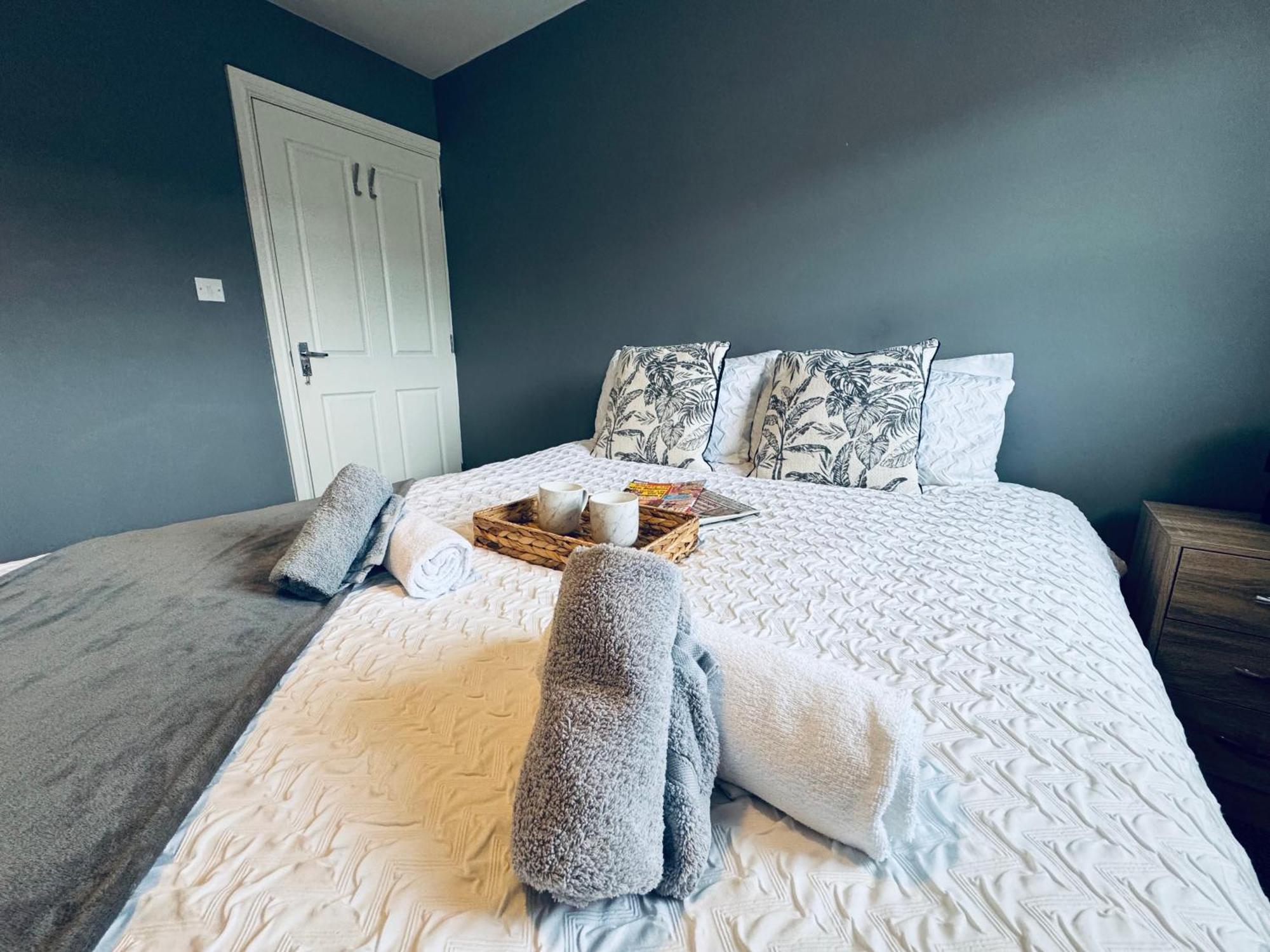 Queens Townhouse - 4 Bed ไวท์เฮเวน ภายนอก รูปภาพ