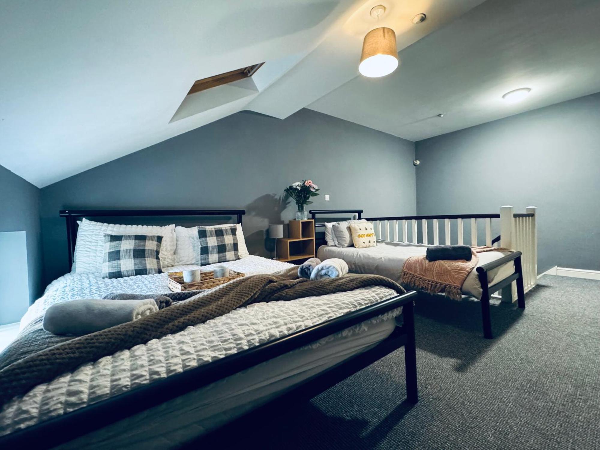 Queens Townhouse - 4 Bed ไวท์เฮเวน ภายนอก รูปภาพ